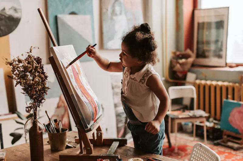 arts education - kid painting